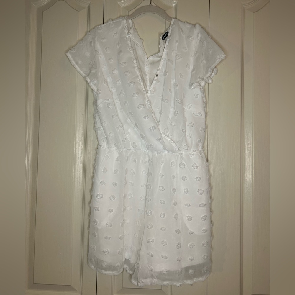 Women’s Short Sleeve Polka-Dot Romper | Size L
